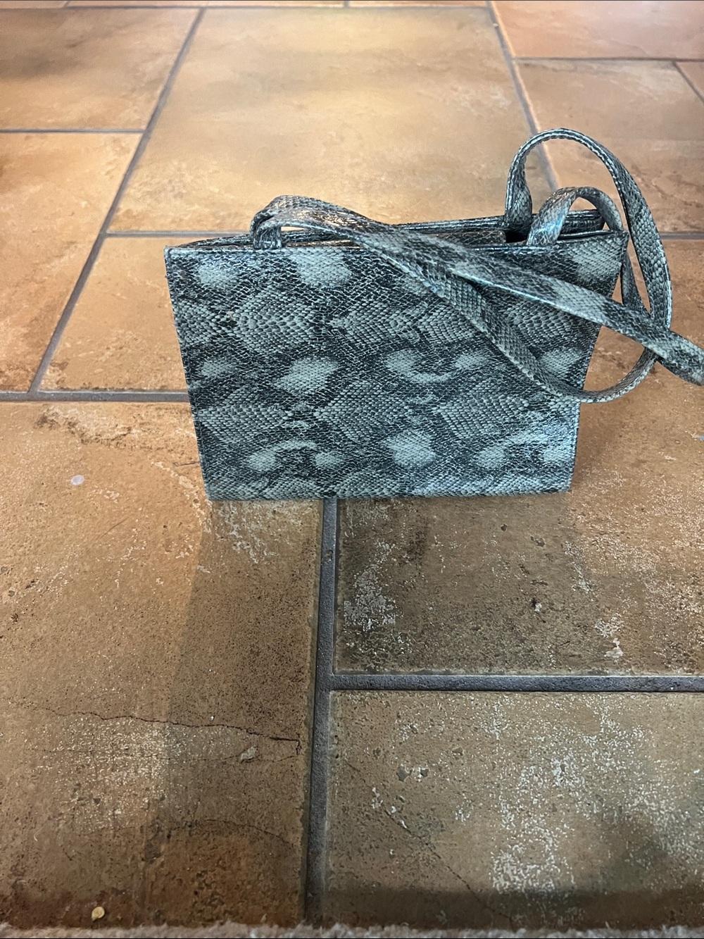 VINTAGE ULTA FAUX SNAKESKIN HANDBAG
